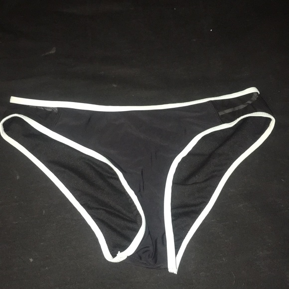 Bikini Bottoms - Picture 1 of 2